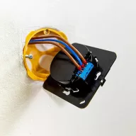   Shelly Wall Display – vezérlőpanel, villanykapcsoló, Wi-Fi, Bluetooth, fekete + Shely BLU H&T hőmérő és pára érzékelő
