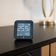   Shelly BLU H&T Display ZB – hőmérséklet érzékelő, pára és fény szenzor, e-papír kijelzővel, Zigbee, Bluetooth, fekete