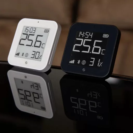 Shelly BLU H&T Display ZB – hőmérséklet érzékelő, pára és fény szenzor, e-papír kijelzővel, Zigbee, Bluetooth, fehér