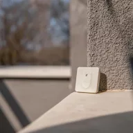   Shelly BLU H&T ZB – hőmérséklet érzékelő, pára szenzor, kültéri, Bluetooth, Zigbee, elefántcsont