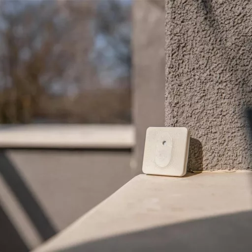 Shelly BLU H&T ZB – hőmérséklet érzékelő, pára szenzor, kültéri, Bluetooth, Zigbee, elefántcsont