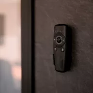   Shelly BLU Remote Control ZB – távirányító, gesztusvezérléssel, Bluetooth, Zigbee, fekete