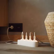   Shelly Power Strip 4 Gen4 – okos hosszabító, négy aljzattal, fogyasztásmérő, Wi-Fi, Zigbee, Matter, fehér 
