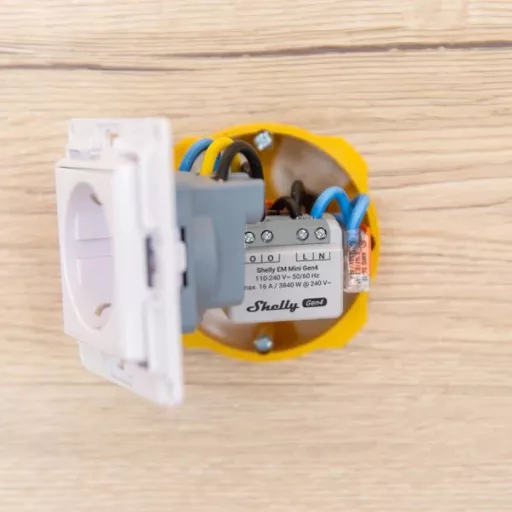 Shelly EM Mini Gen4 – fogyasztásmérő, 1 áramkörös, 16A, Wi-Fi, Bluetooth, Matter, Zigbee