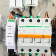   Shelly PRO 3EM 400A – fogyasztásmérő, három fázisú, nagy teljesítményű, 3x400A áramváltós, Wi-Fi, Ethernet