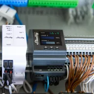   Shelly PRO 4PM Dual Cover – redőny vezérlő modul, 2 db redőnyhöz, DIN-sínes, Wi-Fi, Ethernet, Bluetooth