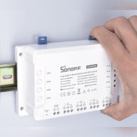   Sonoff 4CH PRO R3 + Sonoff RM433 8 gombos RF távirányító (csomag)